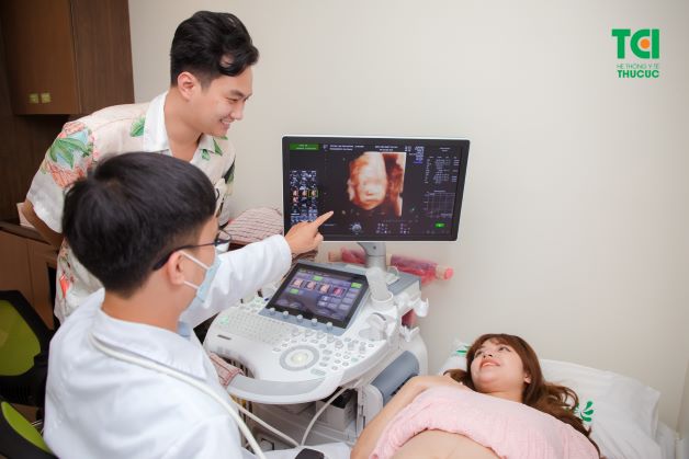 Công nghệ siêu âm 5D tại Thu Cúc TCI giúp bố mẹ quan sát trọn vẹn từng cử chỉ, biểu hiện của thai nhi và tầm soát dị tật ngay từ những tháng đầu thai kỳ.