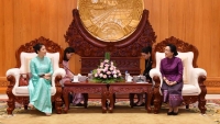 Thắt chặt hơn nữa tình đoàn kết, gắn bó giữa nữ cán bộ hai Bộ Ngoại giao Việt Nam - Lào